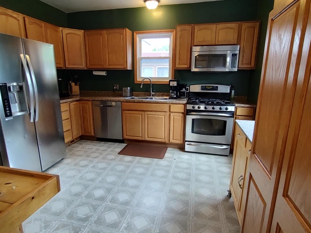 915 Julien, BELVIDERE, Illinois 61008, 3 Bedrooms Bedrooms, ,2 BathroomsBathrooms,House,For Sale,Julien,202604226