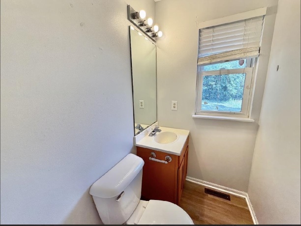 525 Rockton, ROCKFORD, Illinois 61103, 3 Bedrooms Bedrooms, ,1 BathroomBathrooms,House,For Sale,Rockton,202604607
