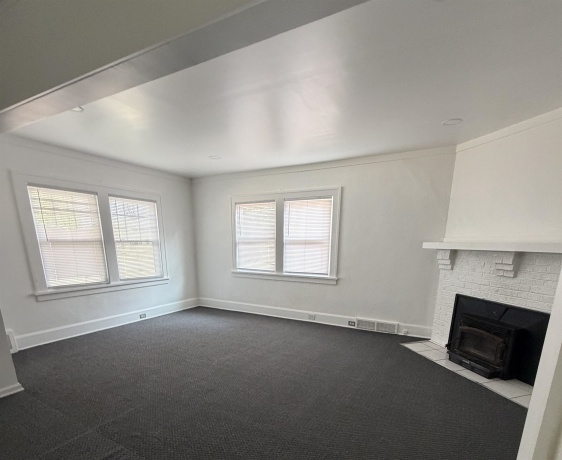 1812 Huffman, ROCKFORD, Illinois 61101, 3 Bedrooms Bedrooms, ,2 BathroomsBathrooms,House,For Sale,Huffman,202604608