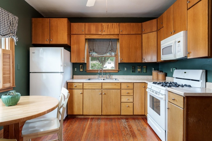 626 SMITH, ROCKFORD, Illinois 61107, 2 Bedrooms Bedrooms, ,1 BathroomBathrooms,House,For Sale,SMITH,202604611