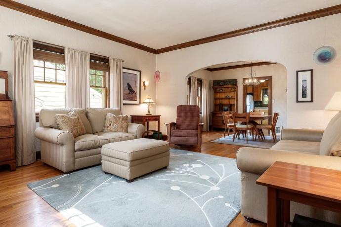 626 SMITH, ROCKFORD, Illinois 61107, 2 Bedrooms Bedrooms, ,1 BathroomBathrooms,House,For Sale,SMITH,202604611