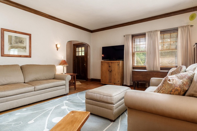 626 SMITH, ROCKFORD, Illinois 61107, 2 Bedrooms Bedrooms, ,1 BathroomBathrooms,House,For Sale,SMITH,202604611