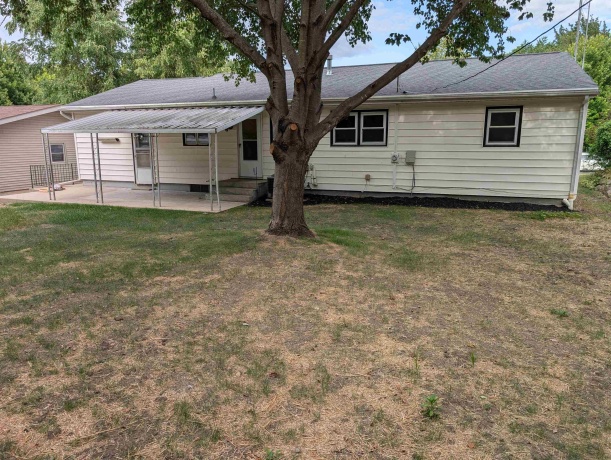 1324 Empire, FREEPORT, Illinois 61032, 3 Bedrooms Bedrooms, ,1 BathroomBathrooms,House,For Sale,Empire,202604612