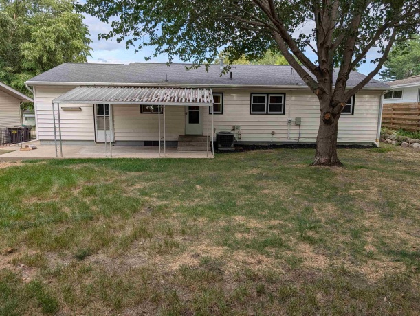 1324 Empire, FREEPORT, Illinois 61032, 3 Bedrooms Bedrooms, ,1 BathroomBathrooms,House,For Sale,Empire,202604612