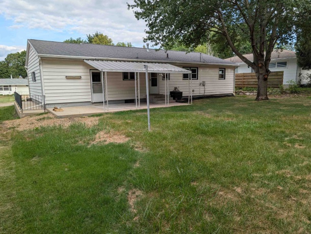 1324 Empire, FREEPORT, Illinois 61032, 3 Bedrooms Bedrooms, ,1 BathroomBathrooms,House,For Sale,Empire,202604612