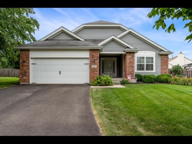 1009 Birchwood, PINGREE GROVE, Illinois 60140, 3 Bedrooms Bedrooms, ,2 BathroomsBathrooms,House,For Sale,Birchwood,202604613