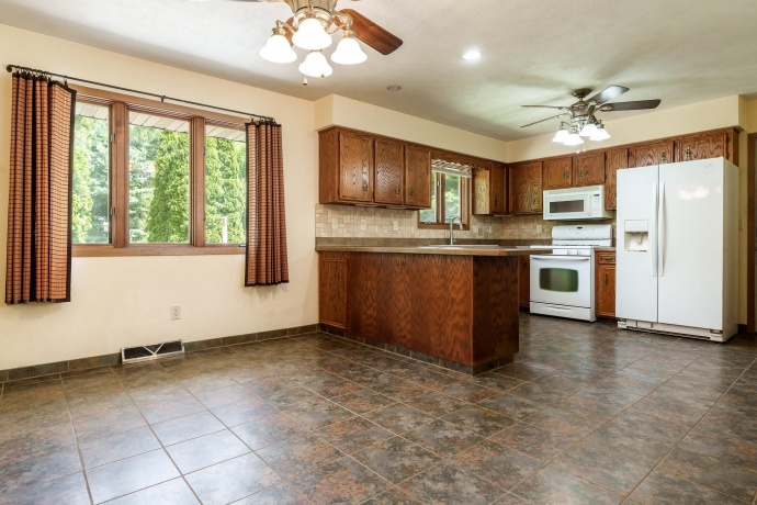 4315 ROCKTON, ROCKTON, Illinois 61072, 3 Bedrooms Bedrooms, ,2 BathroomsBathrooms,House,For Sale,ROCKTON,202604624