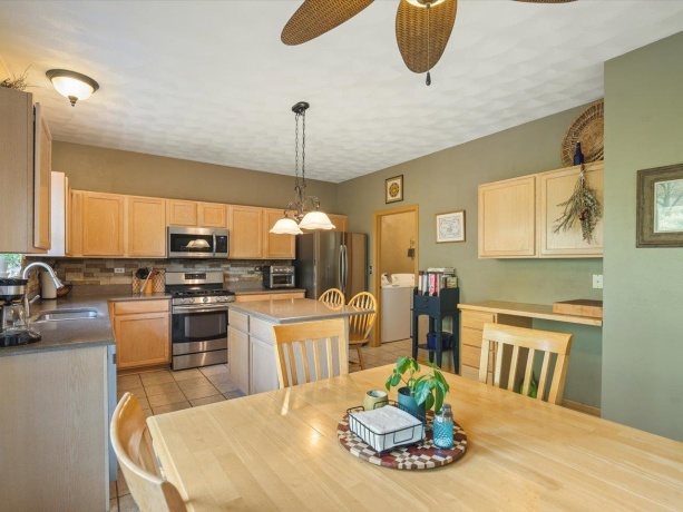 305 Greenbriar, POPLAR GROVE, Illinois 61065, 4 Bedrooms Bedrooms, ,2 BathroomsBathrooms,House,For Sale,Greenbriar,202604625