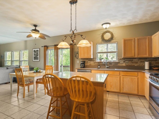 305 Greenbriar, POPLAR GROVE, Illinois 61065, 4 Bedrooms Bedrooms, ,2 BathroomsBathrooms,House,For Sale,Greenbriar,202604625