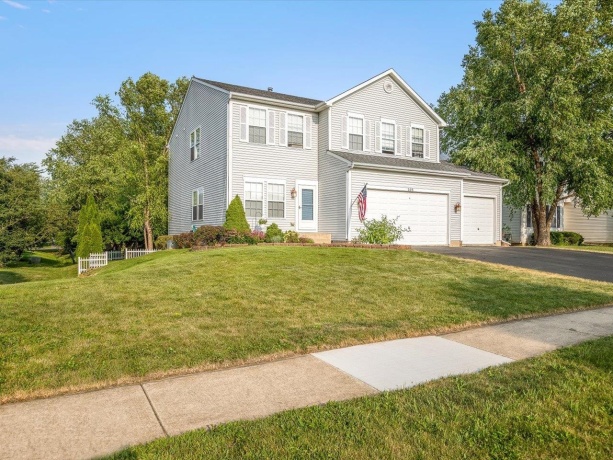 305 Greenbriar, POPLAR GROVE, Illinois 61065, 4 Bedrooms Bedrooms, ,2 BathroomsBathrooms,House,For Sale,Greenbriar,202604625