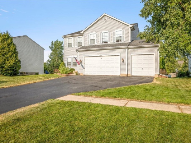 305 Greenbriar, POPLAR GROVE, Illinois 61065, 4 Bedrooms Bedrooms, ,2 BathroomsBathrooms,House,For Sale,Greenbriar,202604625