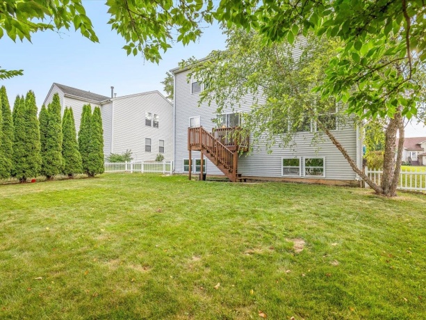 305 Greenbriar, POPLAR GROVE, Illinois 61065, 4 Bedrooms Bedrooms, ,2 BathroomsBathrooms,House,For Sale,Greenbriar,202604625