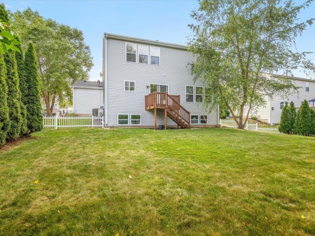 305 Greenbriar, POPLAR GROVE, Illinois 61065, 4 Bedrooms Bedrooms, ,2 BathroomsBathrooms,House,For Sale,Greenbriar,202604625