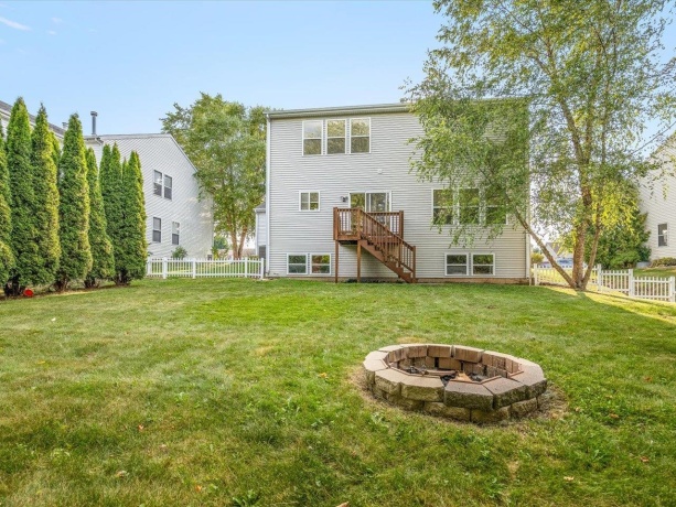 305 Greenbriar, POPLAR GROVE, Illinois 61065, 4 Bedrooms Bedrooms, ,2 BathroomsBathrooms,House,For Sale,Greenbriar,202604625