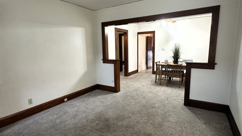 1621 Latham, ROCKFORD, Illinois 61103, 2 Bedrooms Bedrooms, ,1 BathroomBathrooms,House,For Sale,Latham,202604626