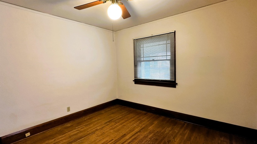 1621 Latham, ROCKFORD, Illinois 61103, 2 Bedrooms Bedrooms, ,1 BathroomBathrooms,House,For Sale,Latham,202604626