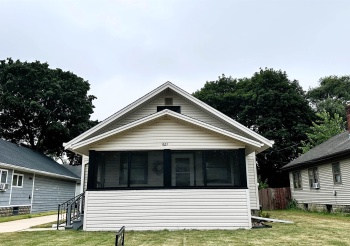 1621 Latham, ROCKFORD, Illinois 61103, 2 Bedrooms Bedrooms, ,1 BathroomBathrooms,House,For Sale,Latham,202604626