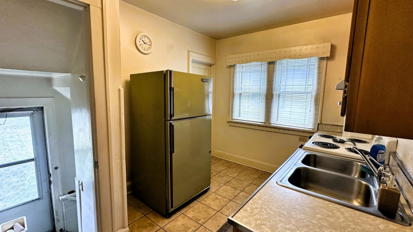1621 Latham, ROCKFORD, Illinois 61103, 2 Bedrooms Bedrooms, ,1 BathroomBathrooms,House,For Sale,Latham,202604626
