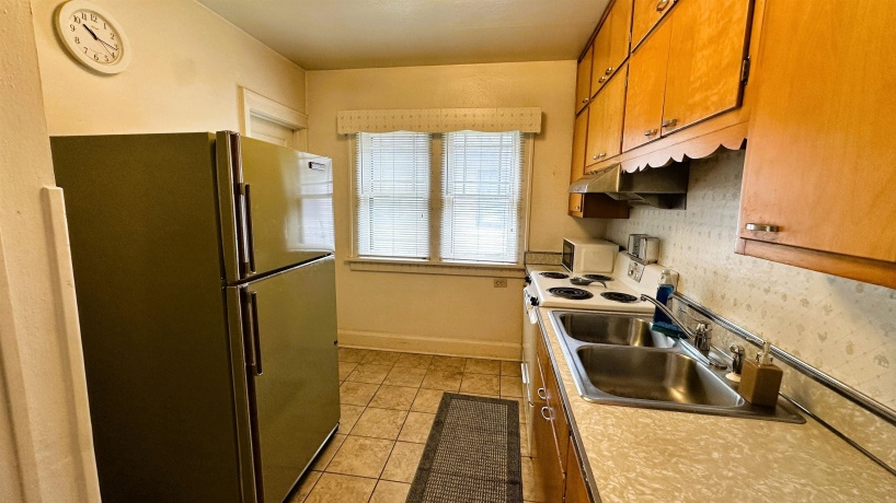 1621 Latham, ROCKFORD, Illinois 61103, 2 Bedrooms Bedrooms, ,1 BathroomBathrooms,House,For Sale,Latham,202604626