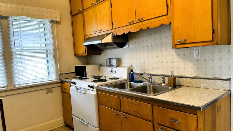 1621 Latham, ROCKFORD, Illinois 61103, 2 Bedrooms Bedrooms, ,1 BathroomBathrooms,House,For Sale,Latham,202604626