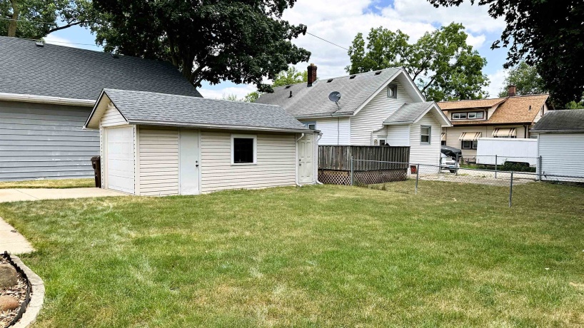 1621 Latham, ROCKFORD, Illinois 61103, 2 Bedrooms Bedrooms, ,1 BathroomBathrooms,House,For Sale,Latham,202604626