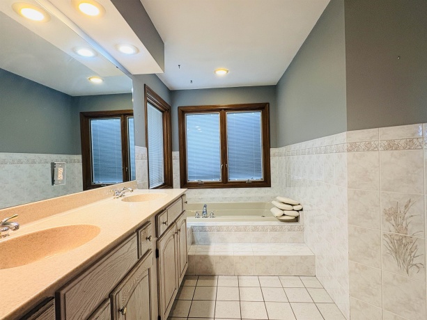 4416 Eaton, ROCKFORD, Illinois 61114, 4 Bedrooms Bedrooms, ,2 BathroomsBathrooms,House,For Sale,Eaton,202604627