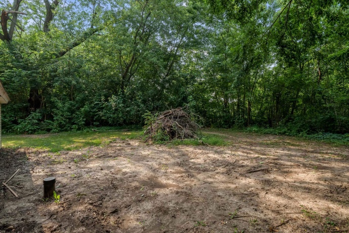 2010 New Milford School, ROCKFORD, Illinois 61109, 3 Bedrooms Bedrooms, ,1 BathroomBathrooms,House,For Sale,New Milford School,202604628