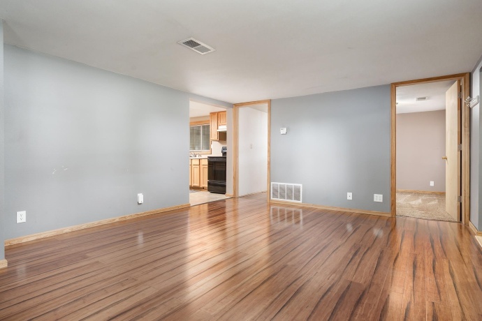 2010 New Milford School, ROCKFORD, Illinois 61109, 3 Bedrooms Bedrooms, ,1 BathroomBathrooms,House,For Sale,New Milford School,202604628