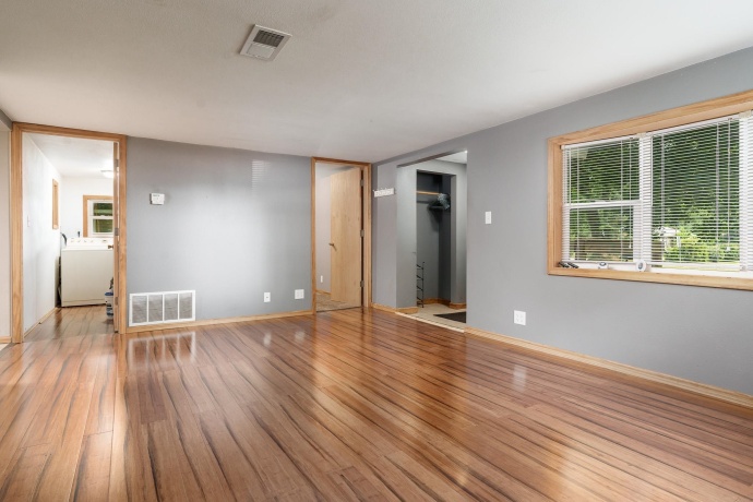 2010 New Milford School, ROCKFORD, Illinois 61109, 3 Bedrooms Bedrooms, ,1 BathroomBathrooms,House,For Sale,New Milford School,202604628