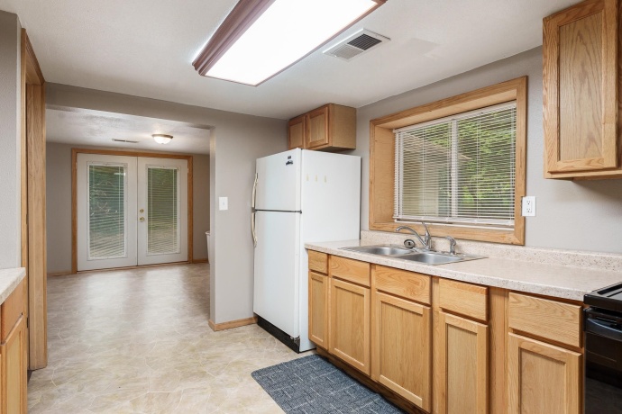 2010 New Milford School, ROCKFORD, Illinois 61109, 3 Bedrooms Bedrooms, ,1 BathroomBathrooms,House,For Sale,New Milford School,202604628