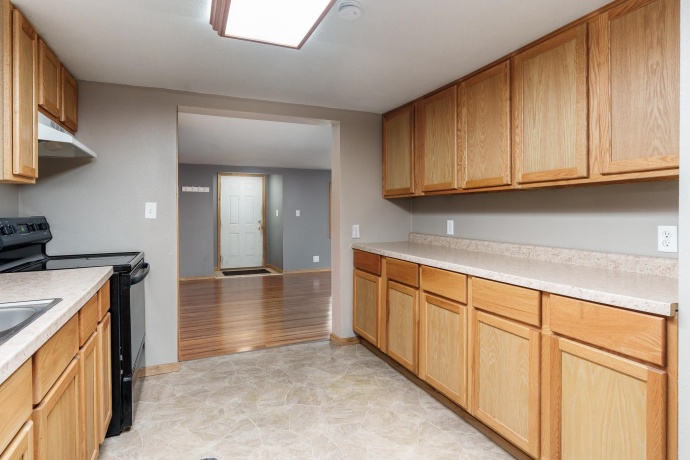 2010 New Milford School, ROCKFORD, Illinois 61109, 3 Bedrooms Bedrooms, ,1 BathroomBathrooms,House,For Sale,New Milford School,202604628