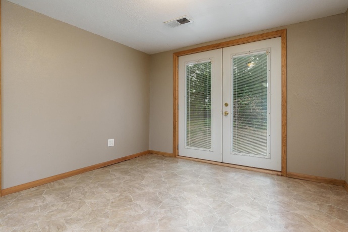 2010 New Milford School, ROCKFORD, Illinois 61109, 3 Bedrooms Bedrooms, ,1 BathroomBathrooms,House,For Sale,New Milford School,202604628