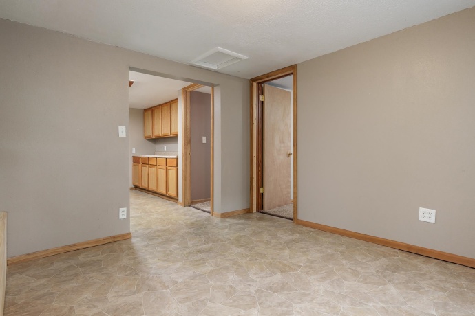 2010 New Milford School, ROCKFORD, Illinois 61109, 3 Bedrooms Bedrooms, ,1 BathroomBathrooms,House,For Sale,New Milford School,202604628