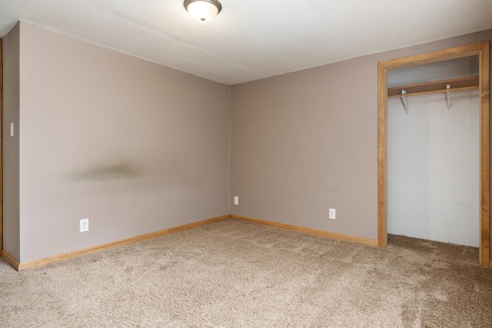 2010 New Milford School, ROCKFORD, Illinois 61109, 3 Bedrooms Bedrooms, ,1 BathroomBathrooms,House,For Sale,New Milford School,202604628