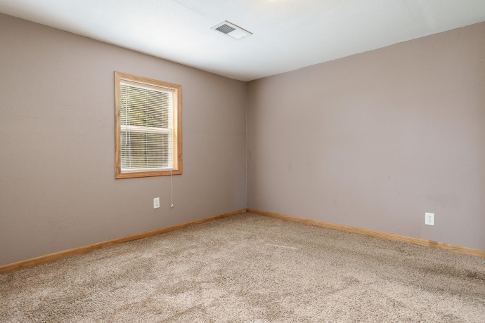 2010 New Milford School, ROCKFORD, Illinois 61109, 3 Bedrooms Bedrooms, ,1 BathroomBathrooms,House,For Sale,New Milford School,202604628