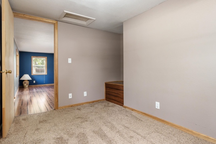2010 New Milford School, ROCKFORD, Illinois 61109, 3 Bedrooms Bedrooms, ,1 BathroomBathrooms,House,For Sale,New Milford School,202604628