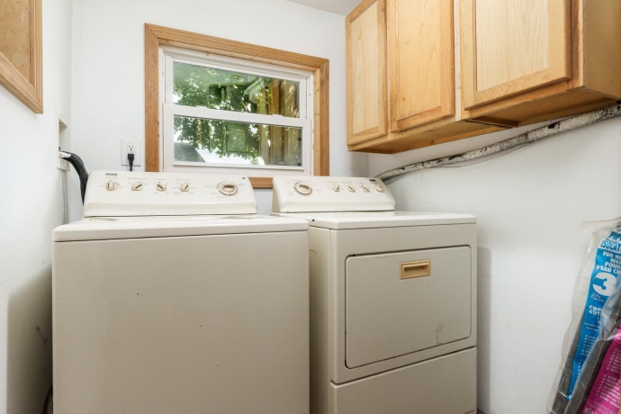 2010 New Milford School, ROCKFORD, Illinois 61109, 3 Bedrooms Bedrooms, ,1 BathroomBathrooms,House,For Sale,New Milford School,202604628