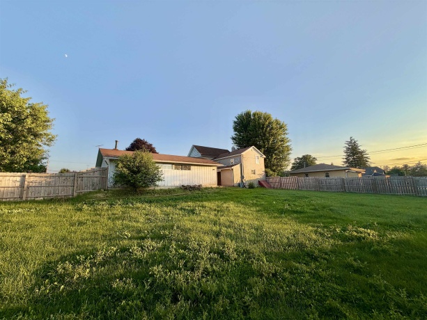 208 Broad, MOUNT CARROLL, Illinois 61053, 3 Bedrooms Bedrooms, ,2 BathroomsBathrooms,House,For Sale,Broad,202603771