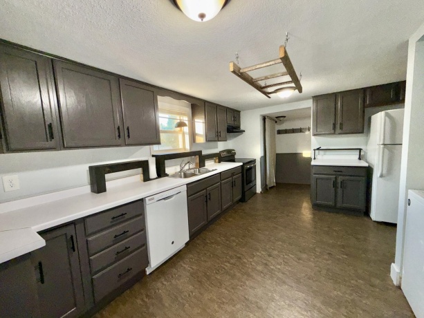 208 Broad, MOUNT CARROLL, Illinois 61053, 3 Bedrooms Bedrooms, ,2 BathroomsBathrooms,House,For Sale,Broad,202603771
