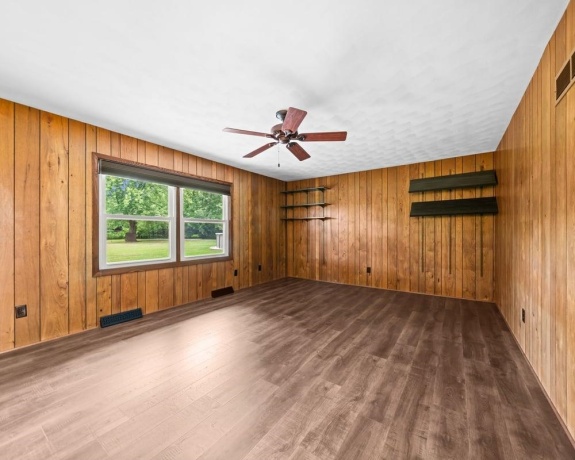 12048 Tower, BYRON, Illinois 61010, 3 Bedrooms Bedrooms, ,2 BathroomsBathrooms,House,For Sale,Tower,202604632