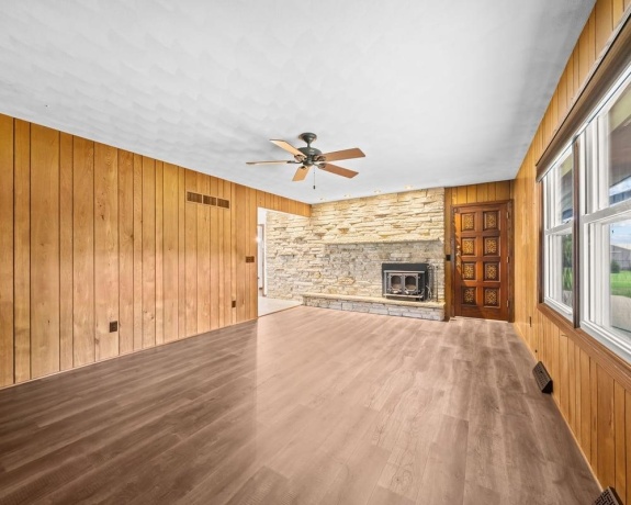 12048 Tower, BYRON, Illinois 61010, 3 Bedrooms Bedrooms, ,2 BathroomsBathrooms,House,For Sale,Tower,202604632