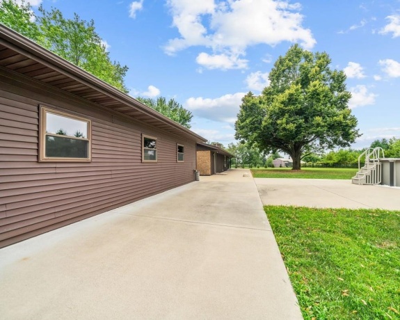 12048 Tower, BYRON, Illinois 61010, 3 Bedrooms Bedrooms, ,2 BathroomsBathrooms,House,For Sale,Tower,202604632