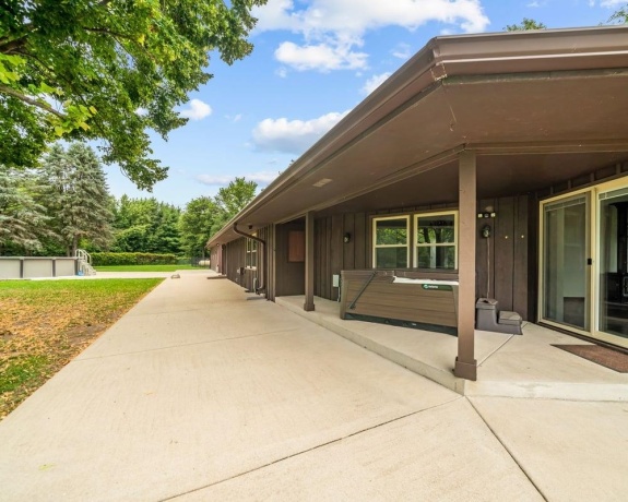 12048 Tower, BYRON, Illinois 61010, 3 Bedrooms Bedrooms, ,2 BathroomsBathrooms,House,For Sale,Tower,202604632