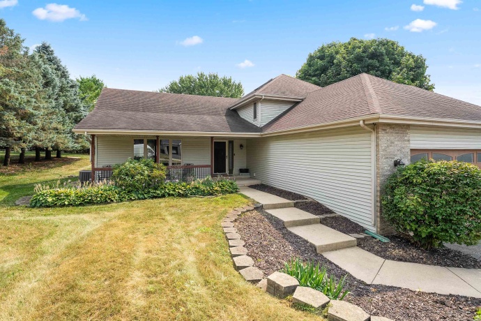 6853 Prairenook, ROSCOE, Illinois 61073, 5 Bedrooms Bedrooms, ,2 BathroomsBathrooms,House,For Sale,Prairenook,202604634
