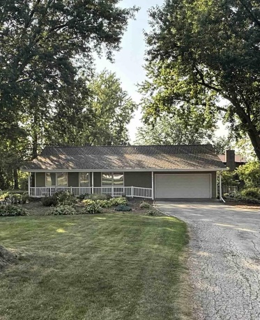 602 Center, LENA, Illinois 61048, 3 Bedrooms Bedrooms, ,2 BathroomsBathrooms,House,For Sale,Center,202604636