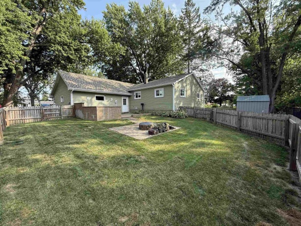 602 Center, LENA, Illinois 61048, 3 Bedrooms Bedrooms, ,2 BathroomsBathrooms,House,For Sale,Center,202604636