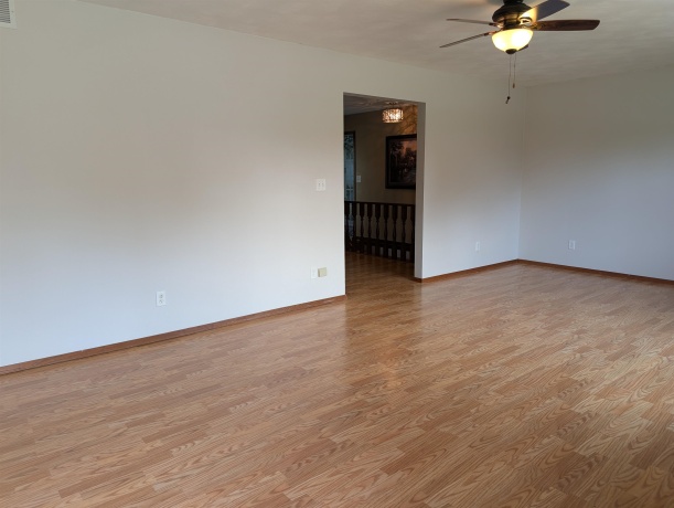 204 Hickory, LENA, Illinois 61048, 2 Bedrooms Bedrooms, ,2 BathroomsBathrooms,House,For Sale,Hickory,202604637