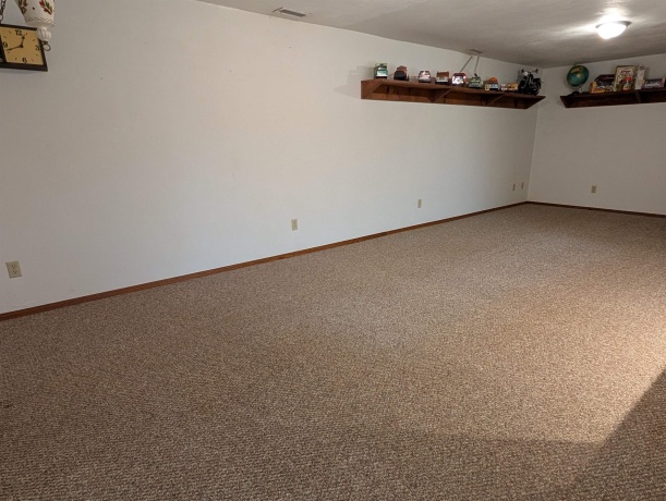 204 Hickory, LENA, Illinois 61048, 2 Bedrooms Bedrooms, ,2 BathroomsBathrooms,House,For Sale,Hickory,202604637