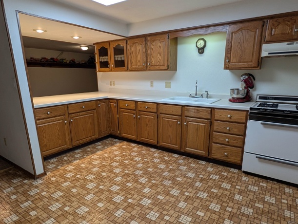 204 Hickory, LENA, Illinois 61048, 2 Bedrooms Bedrooms, ,2 BathroomsBathrooms,House,For Sale,Hickory,202604637