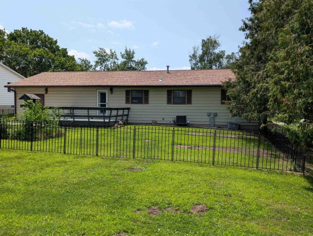 204 Hickory, LENA, Illinois 61048, 2 Bedrooms Bedrooms, ,2 BathroomsBathrooms,House,For Sale,Hickory,202604637